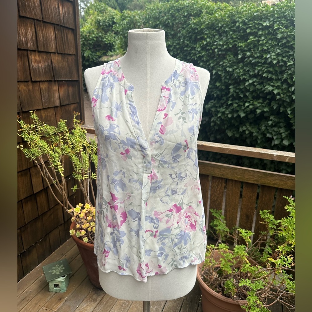 JOIE Silk sleeveless v neck floral print blouse